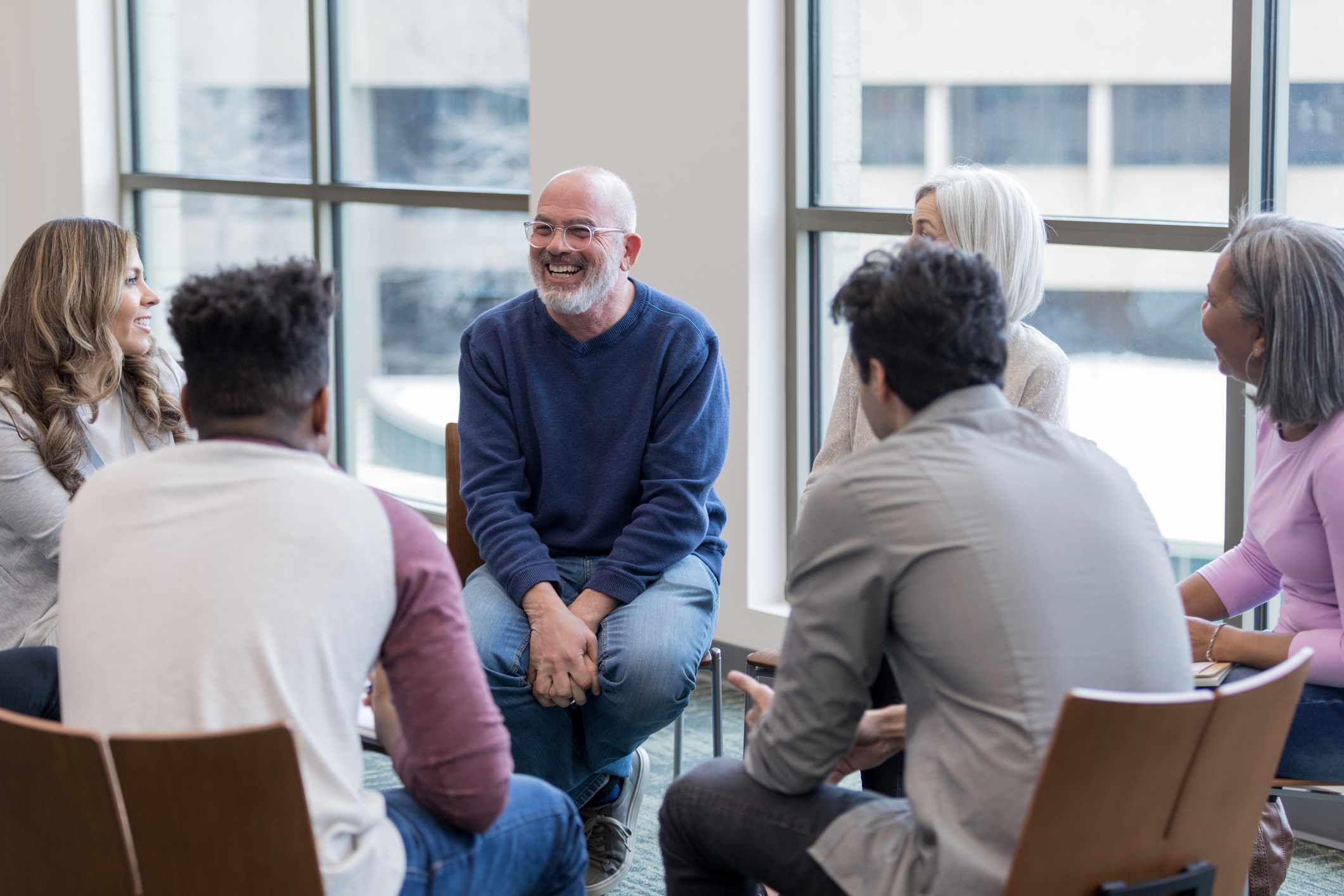 diverse-people-sit-in-circle-and-brainstorm-ideas-1163038341-c0805b192d7f42a4b82fbf93b1b97d4e how does cbt therapy work